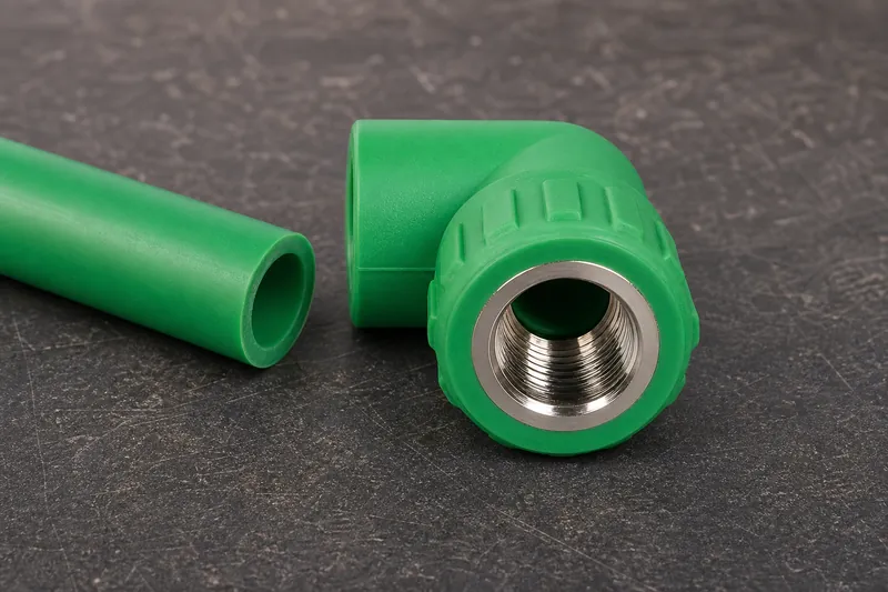 Codo Roscado Hembra Ppr 20*1/2mm (Caj.240)